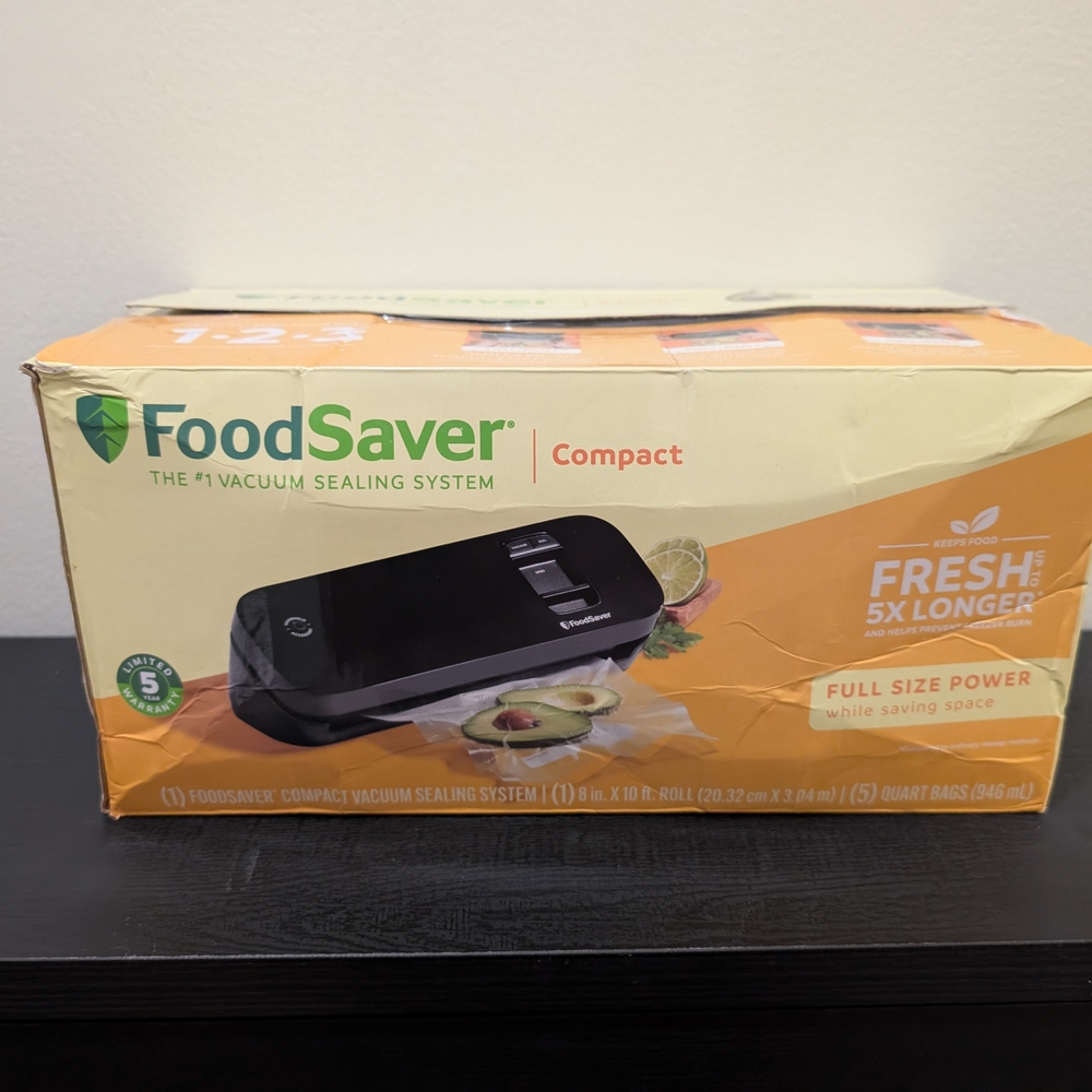 Compact Vacuum Sealer - Black